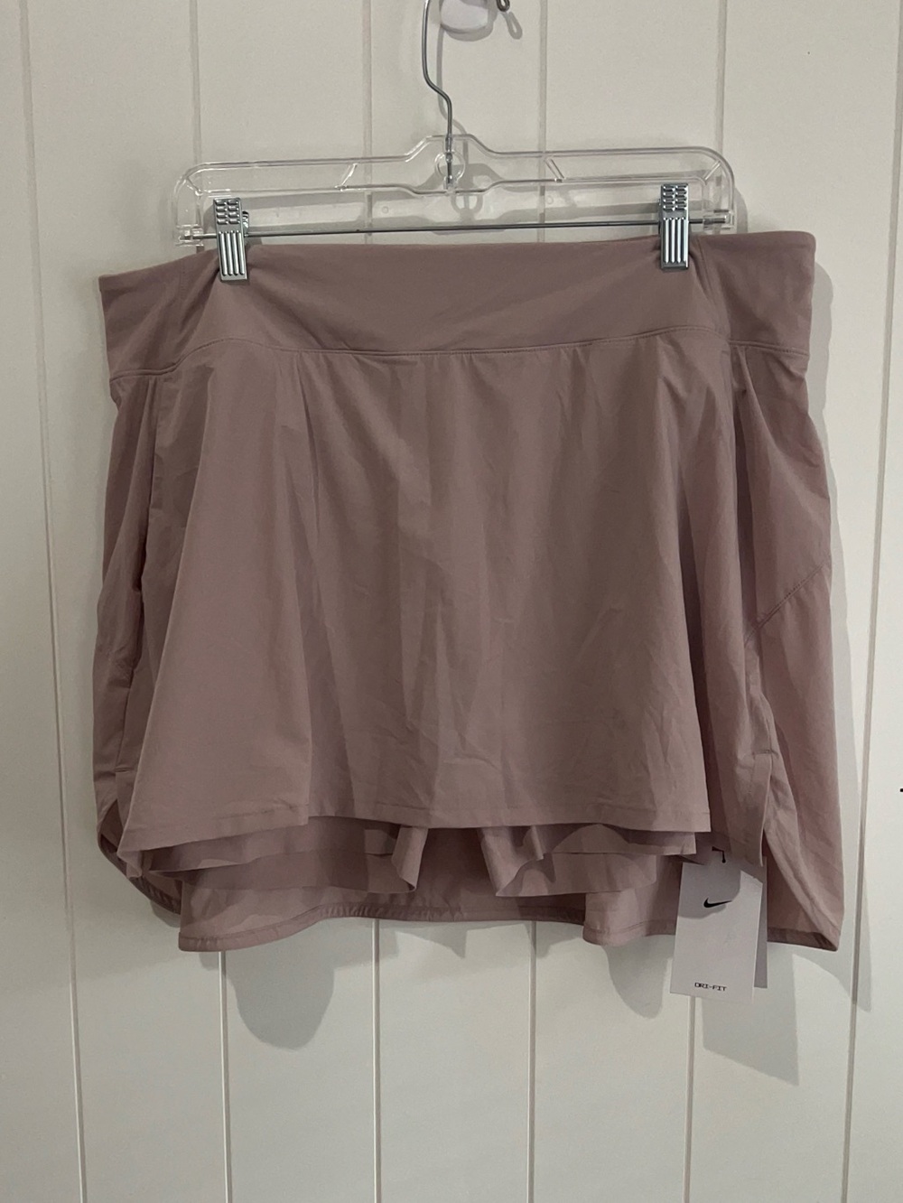 Nike Training Skort NWT  Shorts  Pockets  hi Lo side slits size XXL